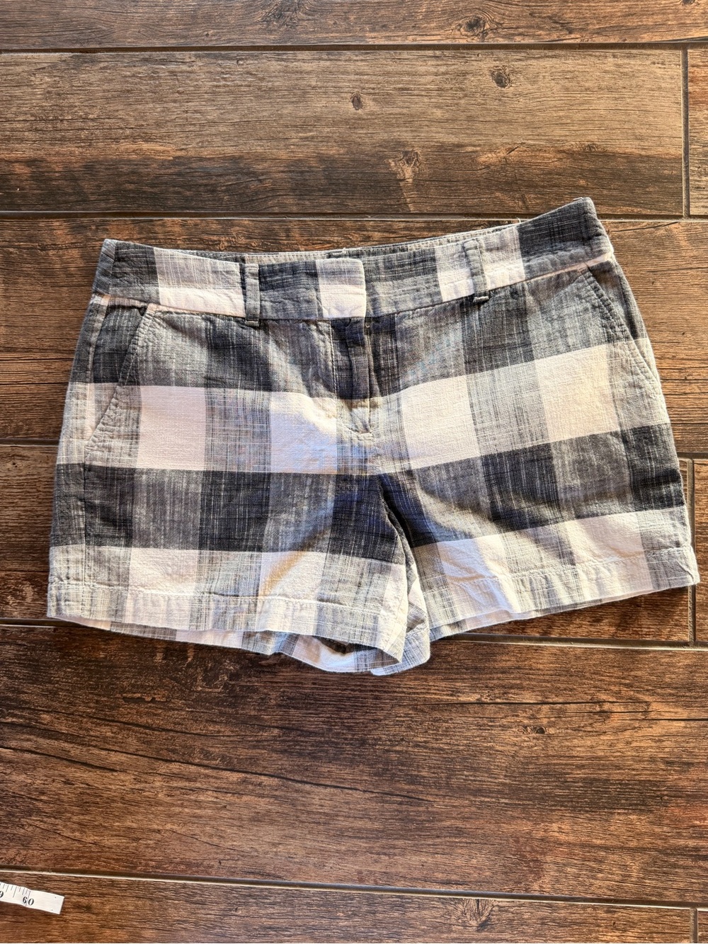 LOFT Plaid Cotton-Blend Shorts‎ in Gray and White